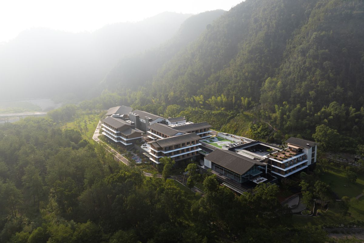 AN Quan Lan image, linked image opens in new window