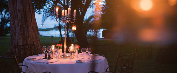 UNFORGETTABLE DINING AT VICTORIA FALLS