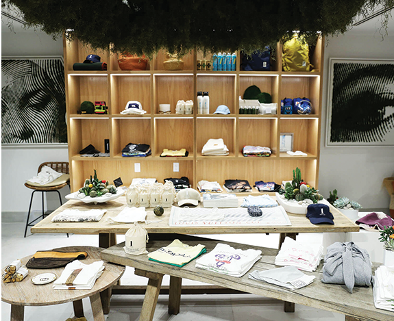 YOUR GUIDE TO Intentional Gift Giving